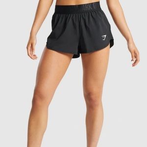 TRAINING LOOSE FIT SHORTS